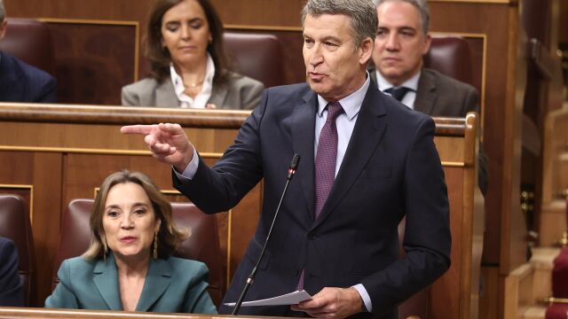 MADRID.-Feijóo carga contra el Gobierno por okupaciones y por "saquear" a trabajadores y Sánchez le ataca con Ayuso y Bárcenas