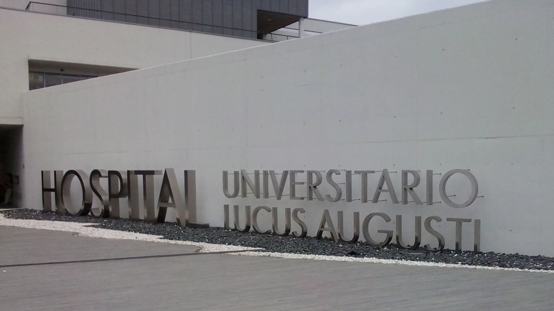 Entrada del Hospital Universitario Lucus Augusti.
