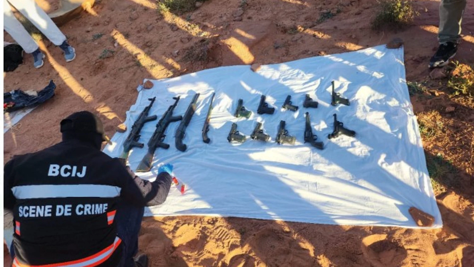 Parte del arsenal incautado por Marruecos