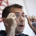Juan Carlos Monedero participa en una mesa de debate, en San Lorenzo de El Escorial, Madrid (España). 