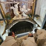 Sepulcro y reliquias de Santa Teresa de Jesús, en Alba de Tormes
