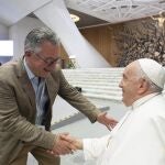 Austen Ivereigh en uno de sus encuentros con el Papa