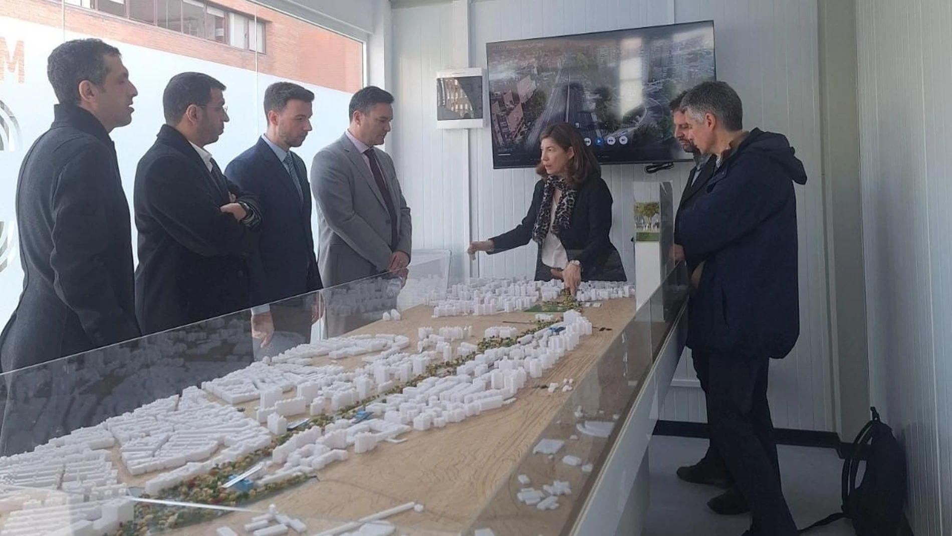 La delegación, durante su visita