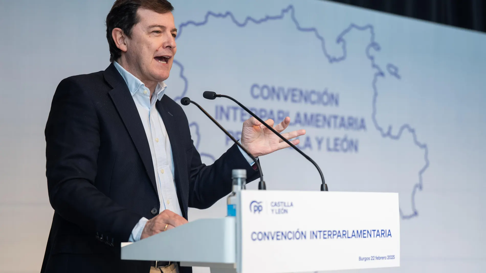 Alfonso Fernández Mañueco en su intervención en la interparlamentaria en Burgos