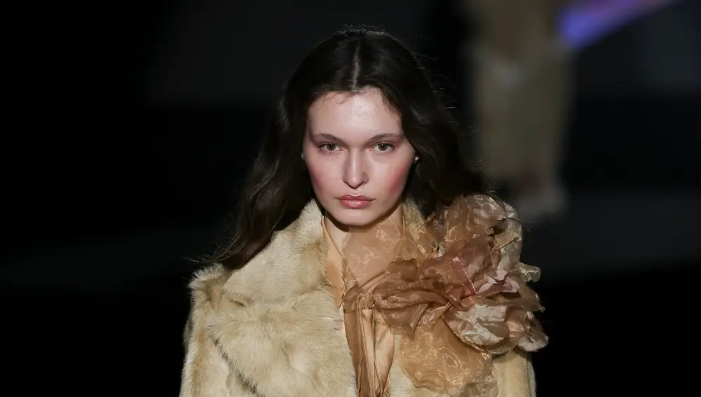 Desfile de Odette Álvarez en MBFWM.