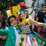 Brasil adelanta el carnaval con la comparsa callejera Gigantes da Lira