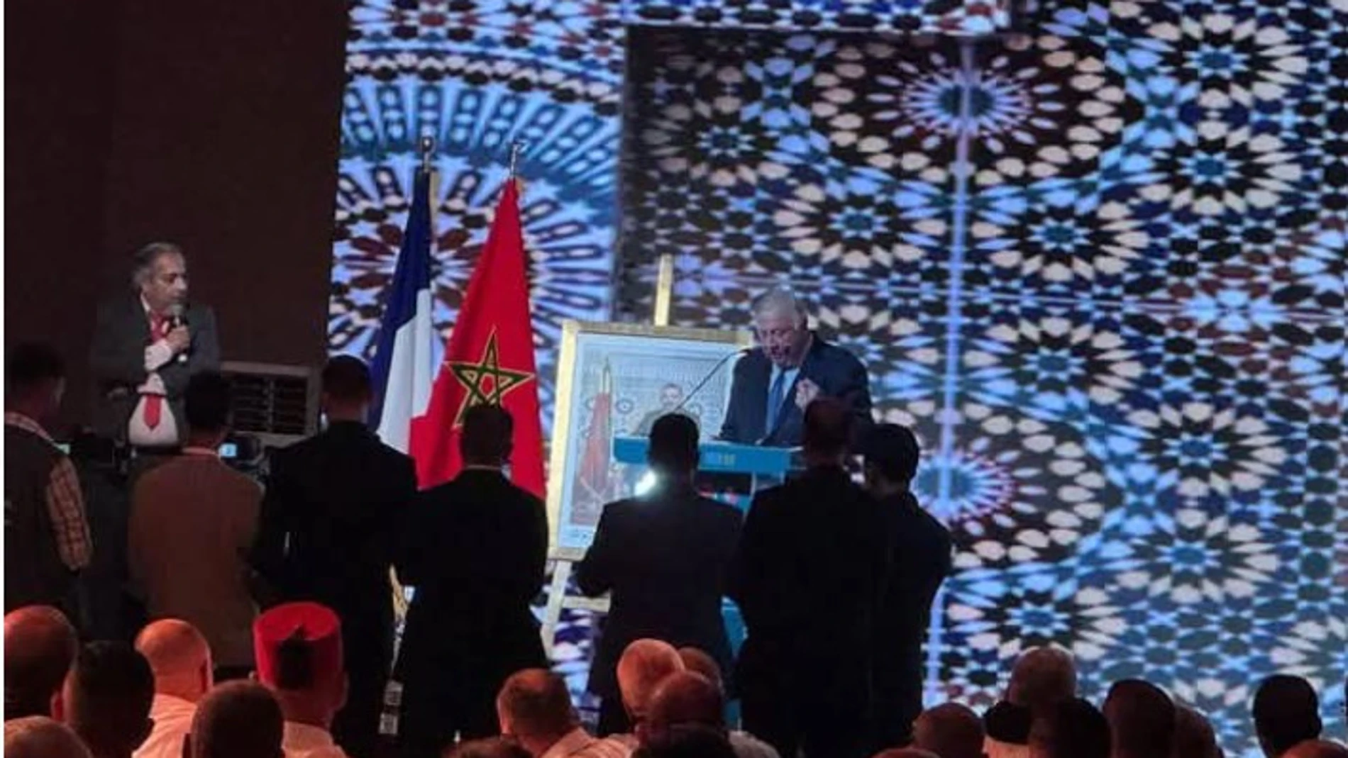 El presidente del Senado francés, durante su visita a El Aaiún