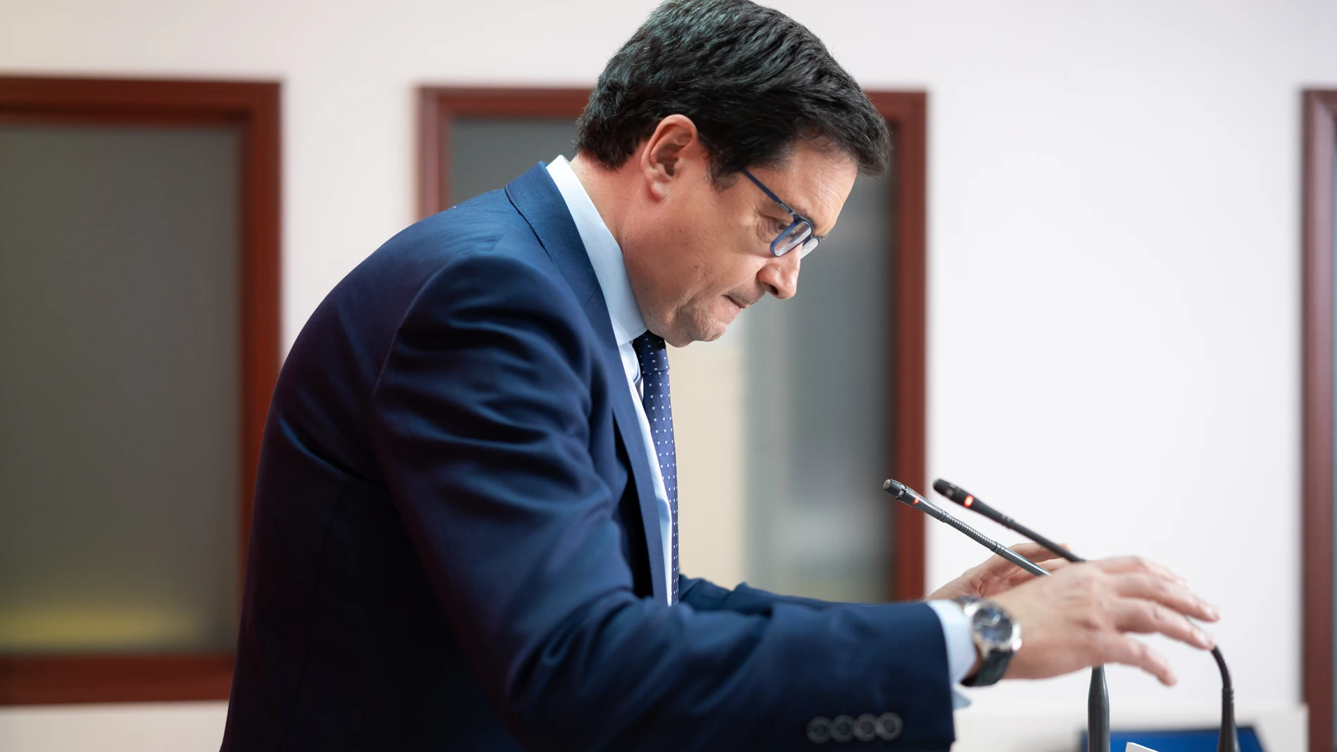 El secretario general del PSOE de Madrid, óscar López, ofrece una rueda de prensa, en la sede del PSOE de Madrid, a 24 de febrero de 2025, en Madrid (España). Durante su intervención ha exigido a la presidenta de la Comunidad de Madrid que vote a favor de la condonación de la deuda en el Consejo de Política Fiscal y Financiera, que se traduciría en la región, según sus cálculos, en la quita de 8.644 millones de euros. 24 FEBRERO 2025 Diego Radamés / Europa Press 24/02/2025