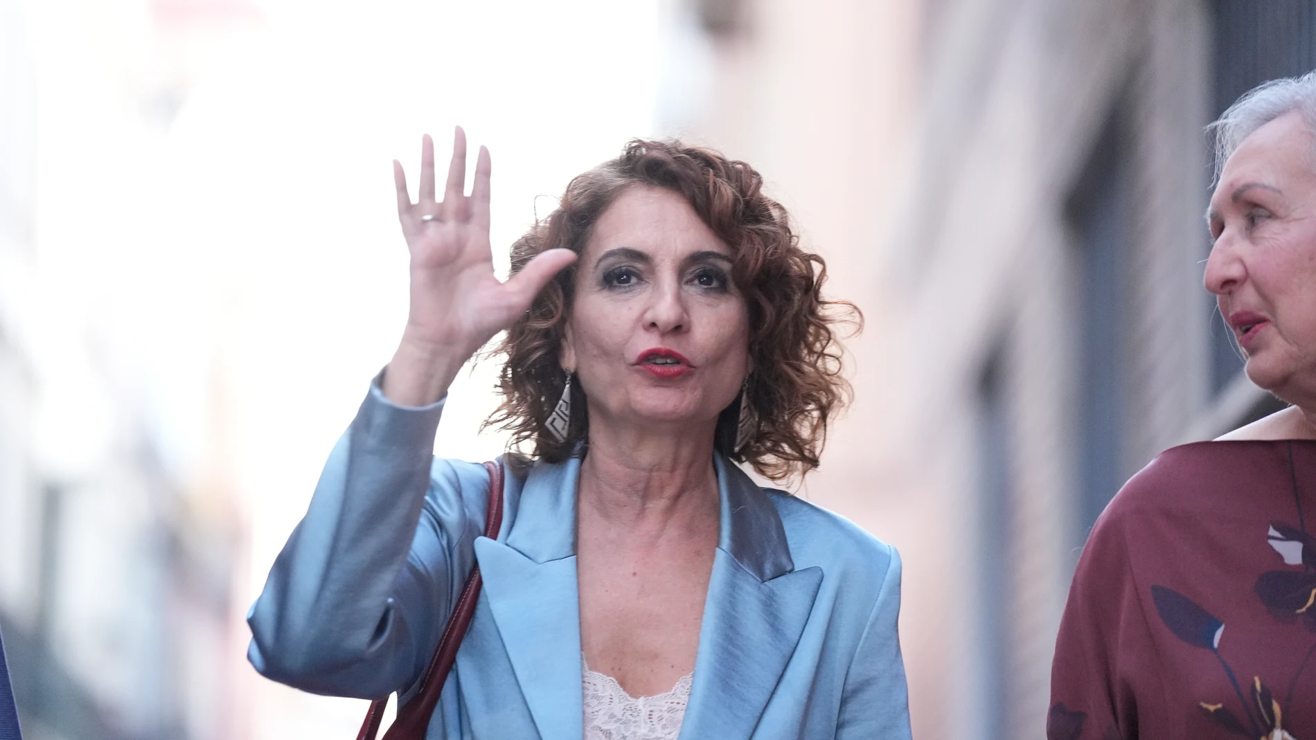 La secretaria general del PSOE-A, María Jesús Montero, a su llegada a la sede regional del PSOE-A. A 24 de febrero de 2025, en Sevilla (Andalucía, España). La nueva Comisión Ejecutiva Regional del PSOE de Andalucía ha celebrado este lunes, 24 de febrero, su primera reunión en la sede del partido en Sevilla reivindicando a su secretaria general, María Jesús Montero. El portavoz de la nueva Ejecutiva, Francisco Cuenca, ha realizado una atención a medios previa a esta reunión. 24 FEBRERO 2025 ...