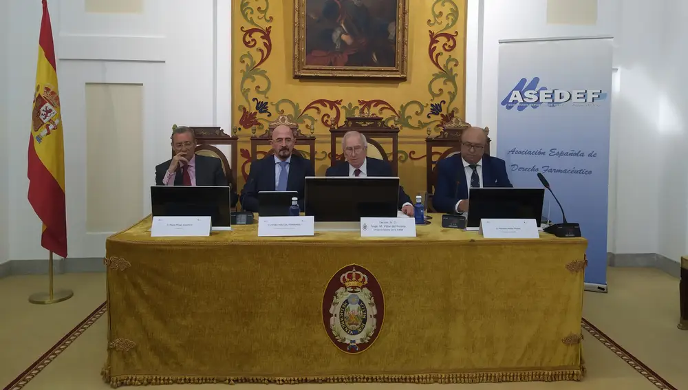 Mario Mingo, César Pascual, Ángel María Villar y Mariano Avilés (de izq. a dcha.)
