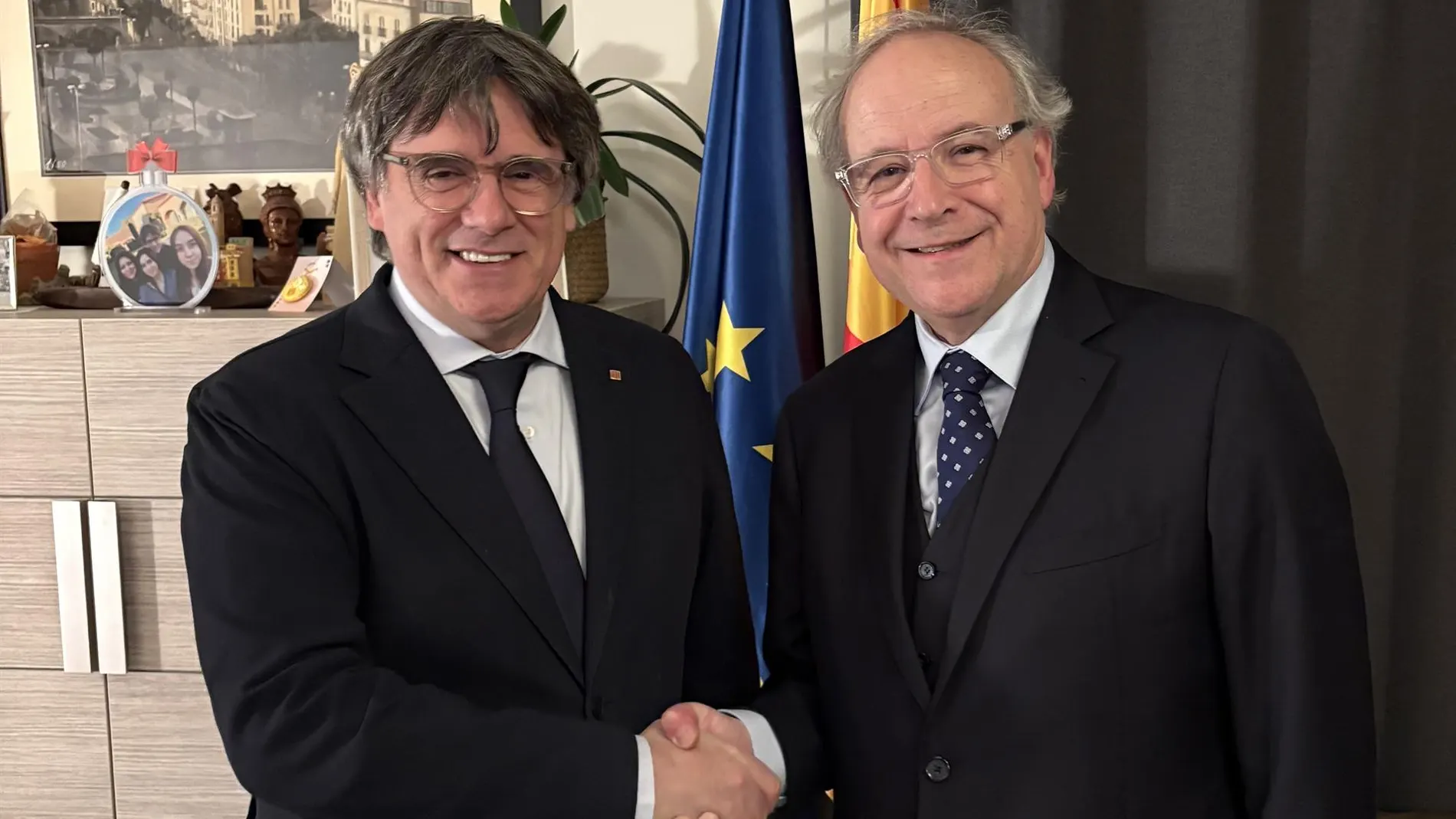 Puigdemont y presidente del Consell de la República coinciden en la necesidad de "reforzar" la entidad independentista