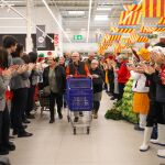 Reabre en tiempo récord Carrefour Alfafar, uno de los centros comerciales arrasados por la dana