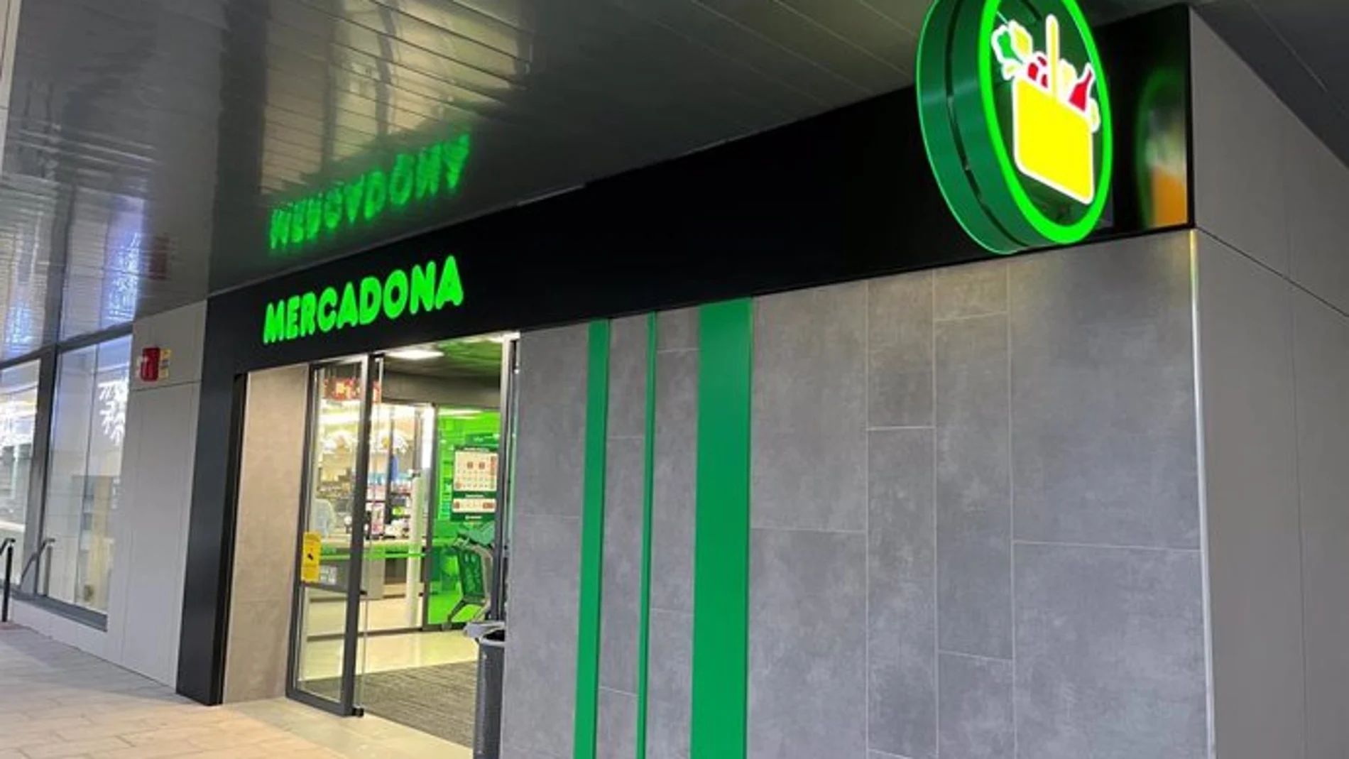 Mercadona deja sin palabras a sus clientes con el nuevo brillo labial: parece de lujo por menos de 5 euros