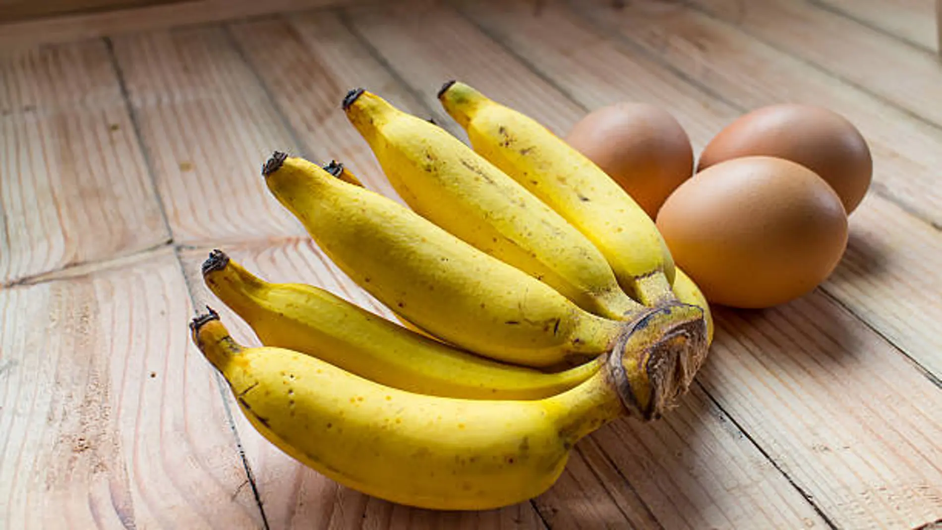 El motivo por el que deberías mezclar cáscara de nuevo con cáscara de plátano
