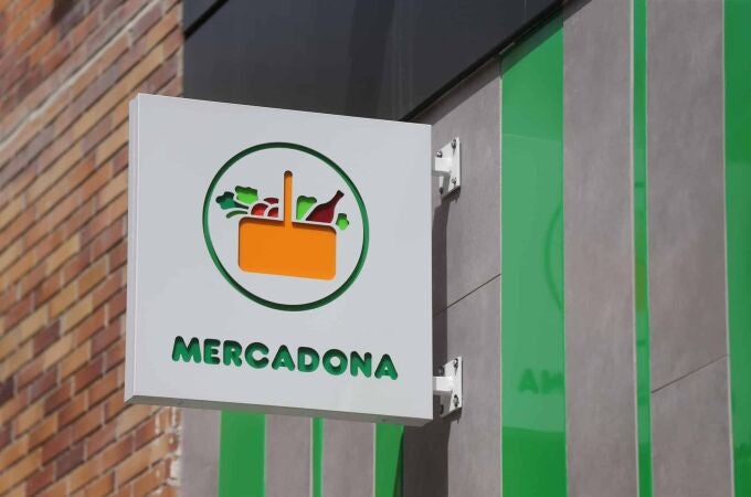 Mercadona deja sin palabras a sus clientes con el nuevo brillo labial: parece de lujo por menos de 5 euros