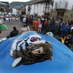 Barro, hormigas y tradición: la fiesta más salvaje del Entroido está en Laza