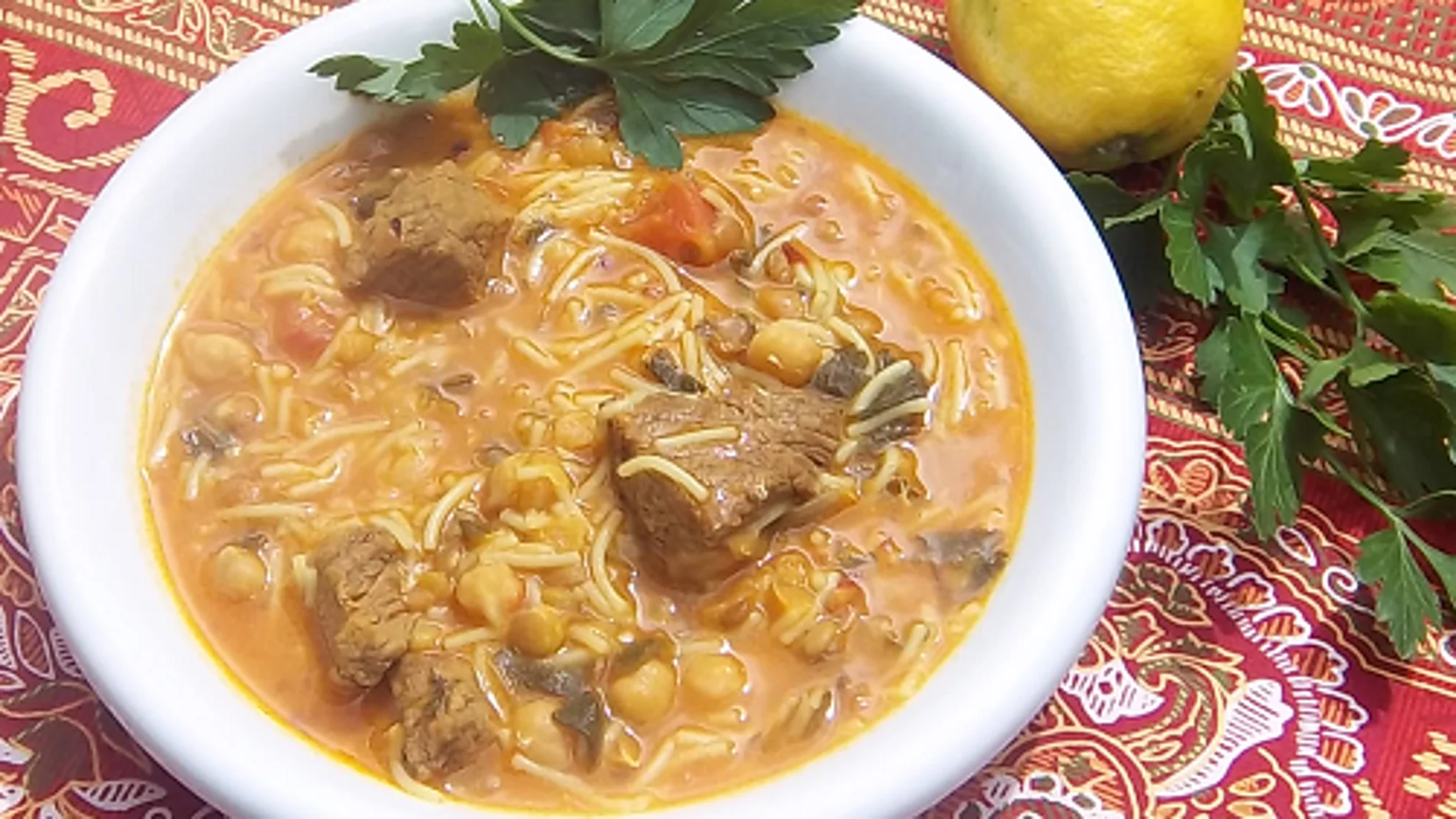 Las comidas españolas que los marroquíes comen durante el Ramadán: no saben cuál es su origen