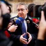 El conseller de Educación, José Antonio Rovira