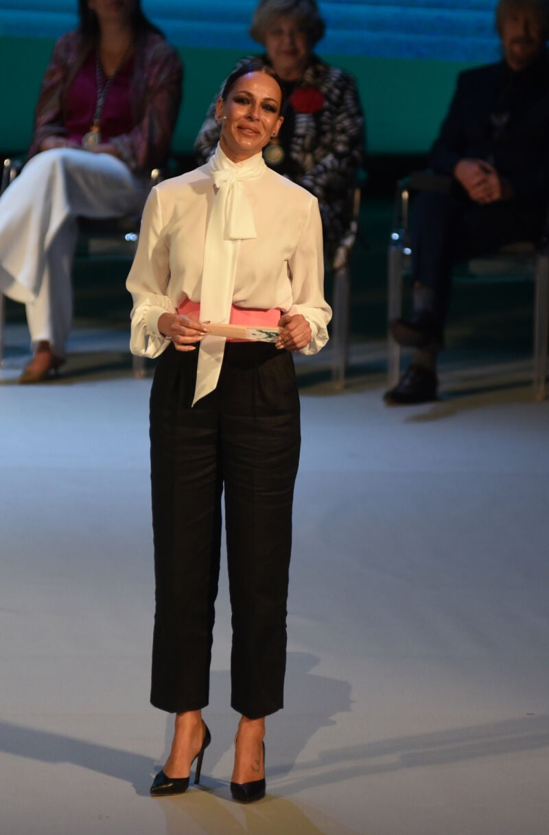 El look de Eva González.