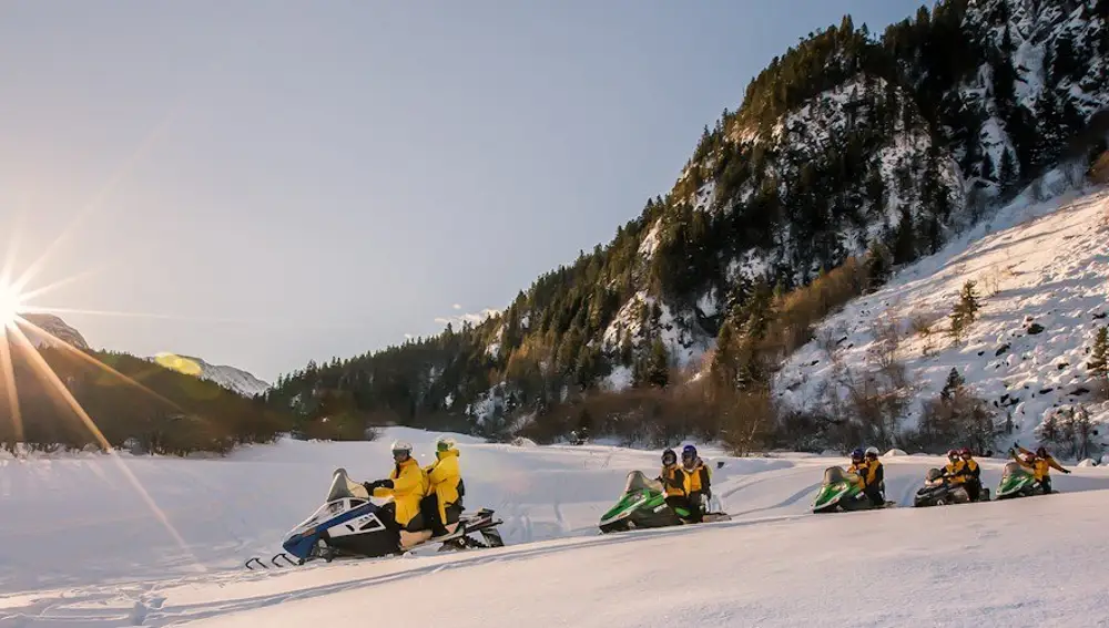 Motos de nieve en Baqueira Beret