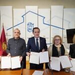 El presidente de la Diputación de Valladolid, Conrado Íscar, firma el Acuerdo para el Personal Funcionario y el Convenio del Personal Laboral con los representantes sindicales de la institución