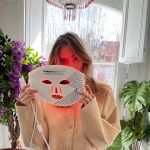 Estas son las claves de porque la máscara LED es la favorita de las famosas.