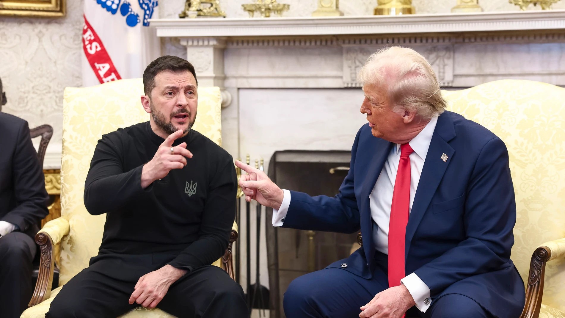 February 28, 2025, Washington, District Of Columbia, USA: US President Donald Trump (R) meets with Ukrainian President Volodymyr Zelensky (L) in the Oval Office of the White House in Washington, DC, USA, 28 February 2025. Zelensky is in Washington to sign the framework of a deal, pushed by President Trump, to share Ukraines's mineral wealth with the US Europa Press/Contacto/Jim LoScalzo - Pool via CNP 28/02/2025 ONLY FOR USE IN SPAIN