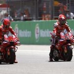 Marc Márquez y Bagnaia, en el primer día de entrenamientos en Tailandia