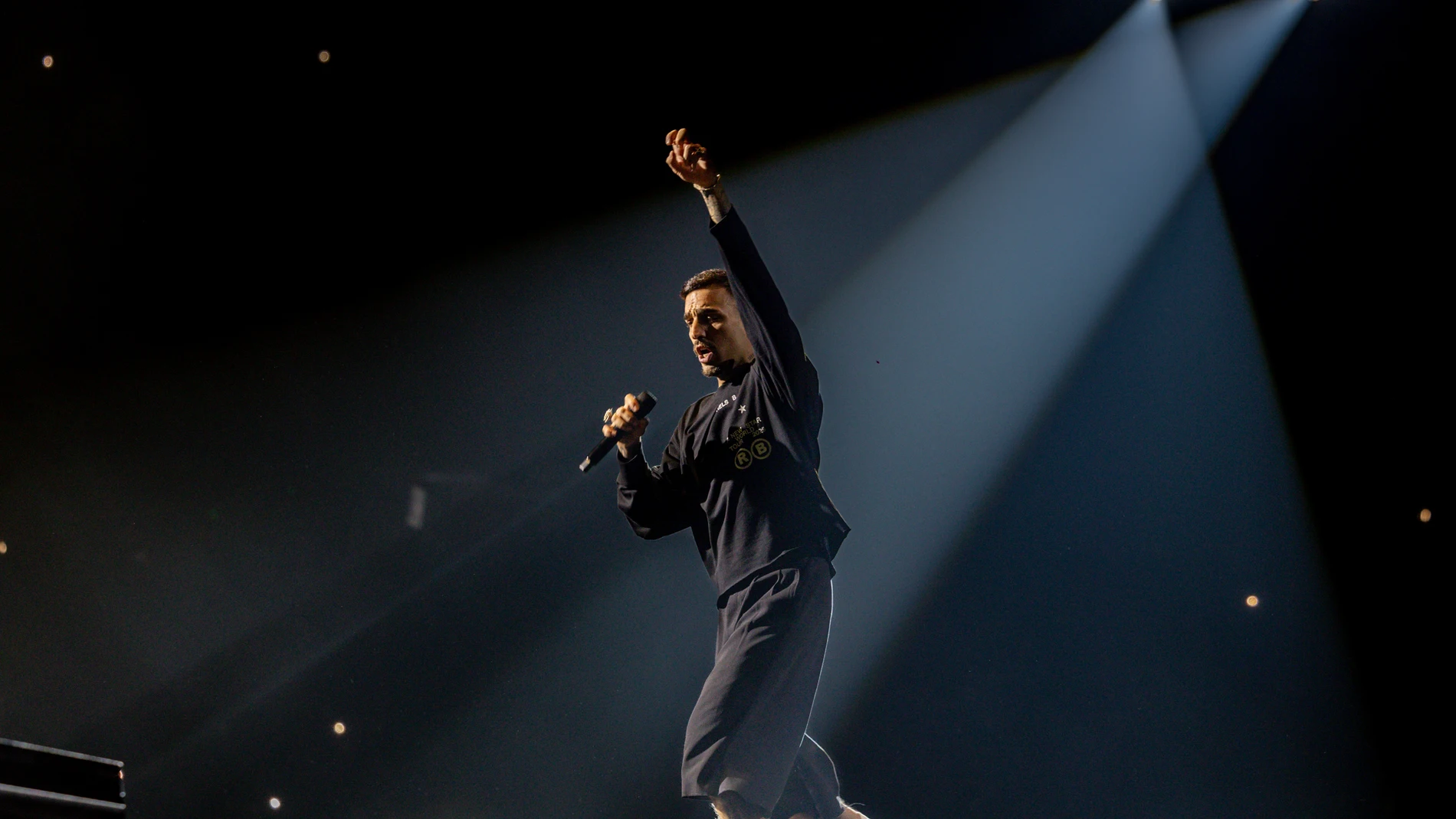 El cantante Rels B durante su concierto en el Movistar Arena, a 1 de marzo de 2025, en Madrid (España). Daniel Heredia, más conocido como Rels B, es cantante, compositor y productor musical. Su música comprende varios géneros, entre los que se encuentran el rhythm and blues, el dancehall, el pop latino, el hip hop y el reguetón. Rels B hizo su debut oficial con su primer EP, ‘Change or Die’, en 2014. Desde el comienzo de su carrera musical, ha sacado ocho álbumes de estudio y cuatro EPs. 01 ...