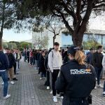 Alumnos esperan para presentarse a las pruebas de acceso a la Promoción 41º de la Policía Nacional