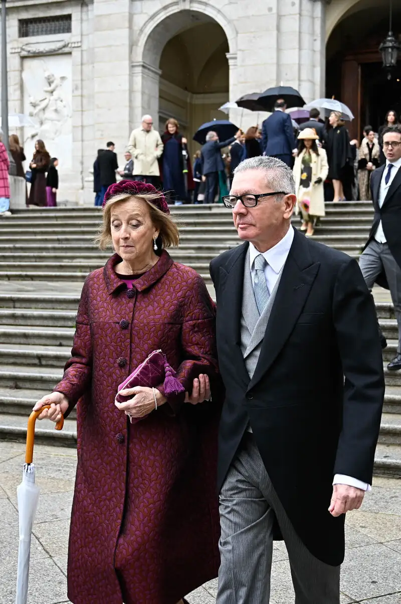 Ignacio Ruíz-Gallardón y Nerea Zabala se dan el &quot;sí quiero&quot; rodeados de amigos y familiares