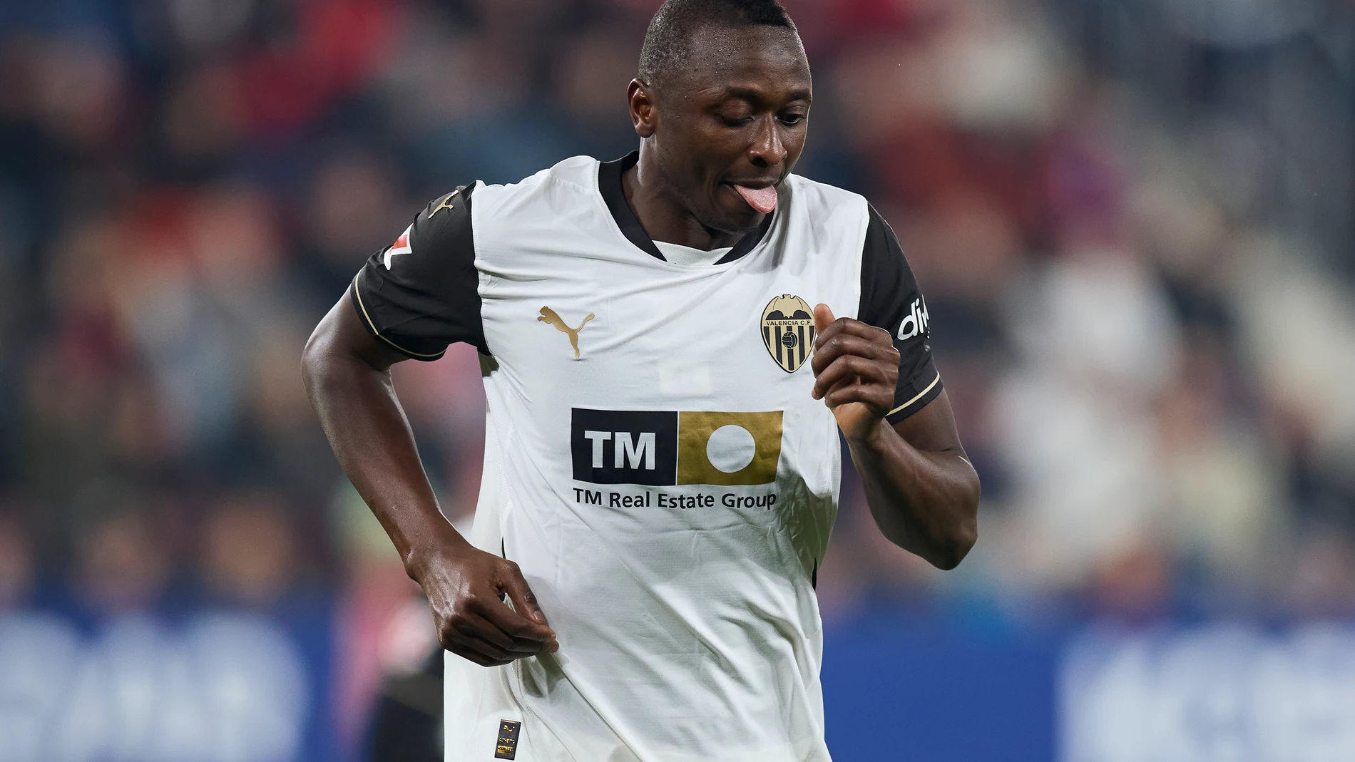 Umar Sadiq of Valencia CF celebrates after scoring goal during the LaLiga EA Sports match between CA Osasuna and Valencia CF at El Sadar on March 2, 2025, in Pamplona, Spain. AFP7 02/03/2025 ONLY FOR USE IN SPAIN