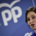 MADRID.-Ayuso llama a poner "pie en pared" a Sánchez y realizar "sacrificios" antes de que "el sanchismo arruine España"