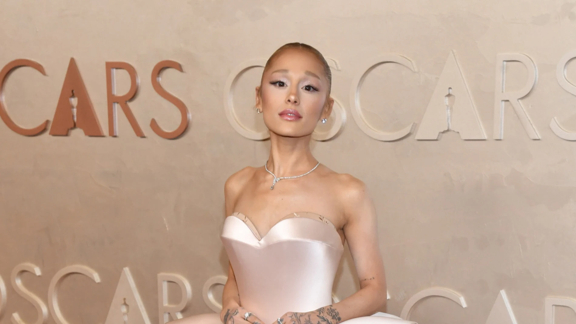 Ariana Grande.