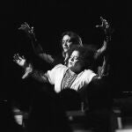 Alondra de la Parra (detrás) y Chula The Clown, en un momento del espectáculo, en una foto tomada hace algunos años.