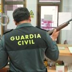 La Guardia Civil de Cantabria deniega la renovación de licencia de armas a un investigado por un delito de odio