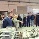 Leticia García junto a Carlos García Carbayo visitan un centro de formación en Salamanca