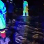 Así fue el espectacular rescate de 40 personas de 20 vehículos por el desbordamiento de un arroyo en Jerez