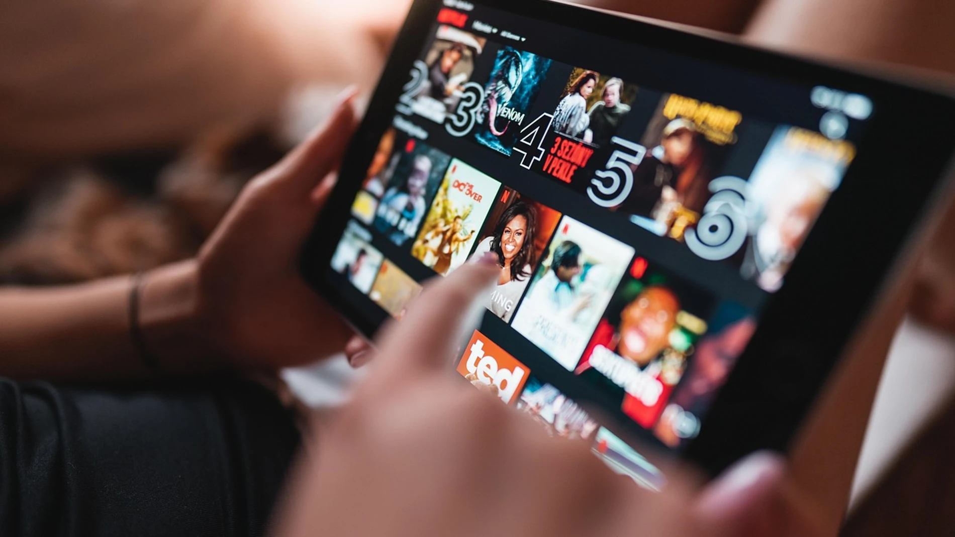 Adiós a Netflix y Prime Video, todo el mundo se está pasando a esta plataforma gratuita