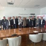 Los miembros de la Junta Directiva de Vitartis, momentos antes de iniciar la sesión de hoy, celebrada en las instalaciones de Campofrío Frescos en Burgos
