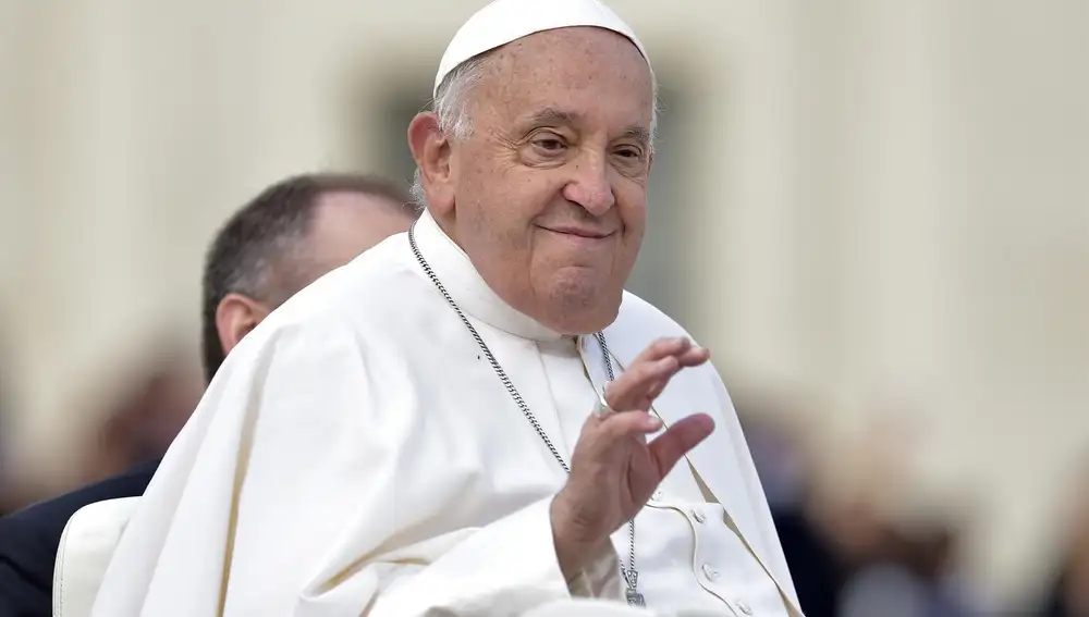 El Papa permanece estable y sin ningún episodio de insuficiencia respiratoria, según el Vaticano