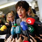 Elma Saiz defiende que la norma aplicable a migraciones es la Ley de Extranjería ante petición de Junts con el catalán