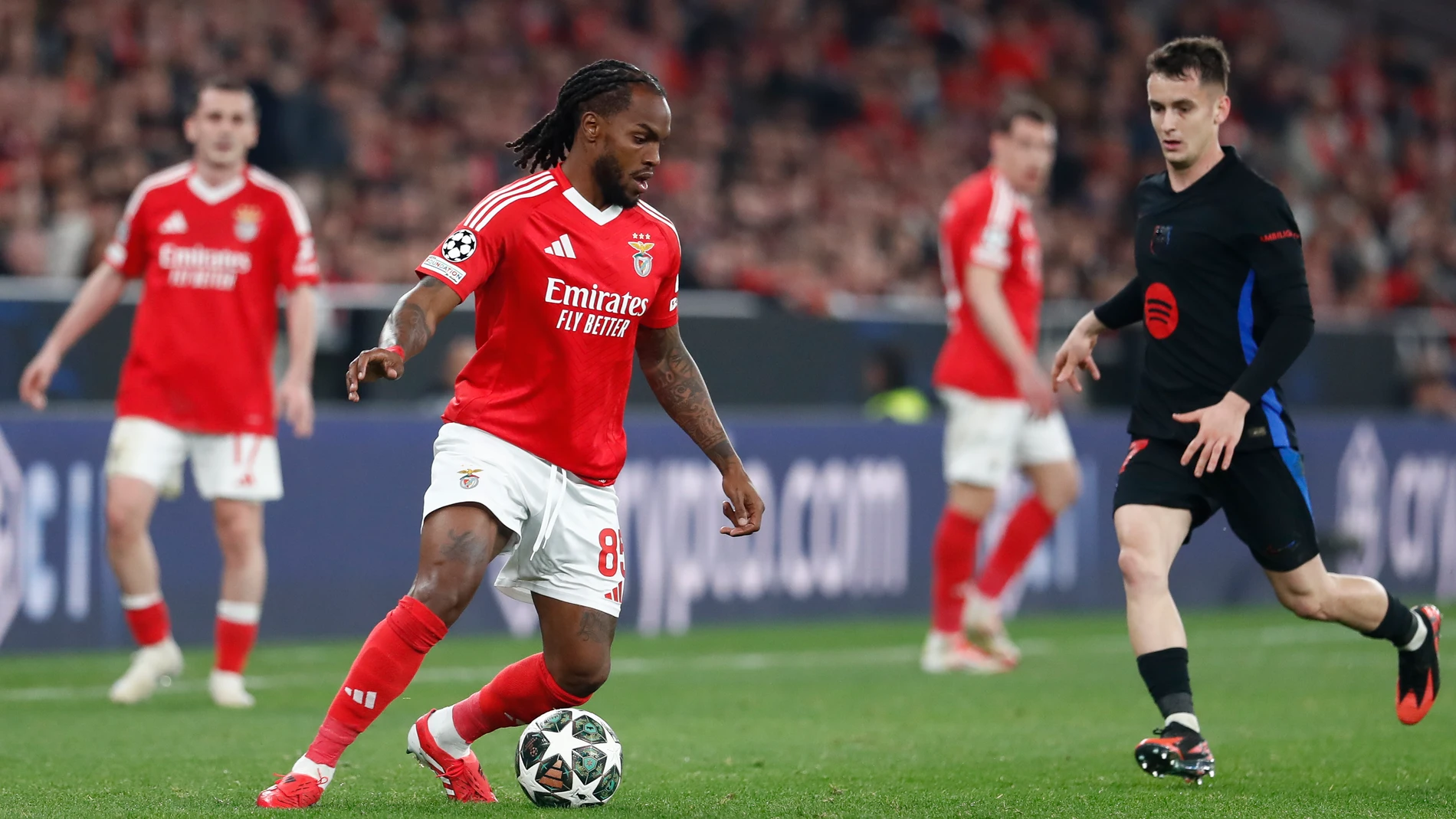 Renato Sanches of SL Benfica in action during the UEFA Champions League 2024/25 UEFA Champions League 2024/25 Round of 16 first Lleg match between SL Benfica and FC Barcelona at Estadio do Sport Lisboa e Benfica on March 05, 2025 in Lisbon, Portugal. AFP7 05/03/2025 ONLY FOR USE IN SPAIN