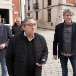 El secretario general del PSOE de Castilla y León, Carlos Martínez, se reúne con el acalde de Villalar, Luis Alonso Laguna