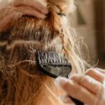 Tinte casero que te quitará las canas a base de una especia de cocina