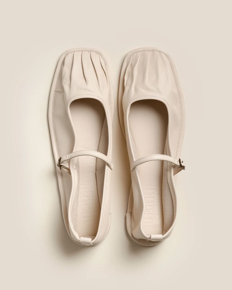 Dansa pleated toe mary jane pump