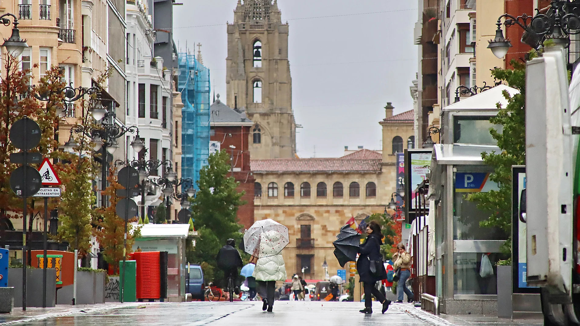 Lluvia y viento en León