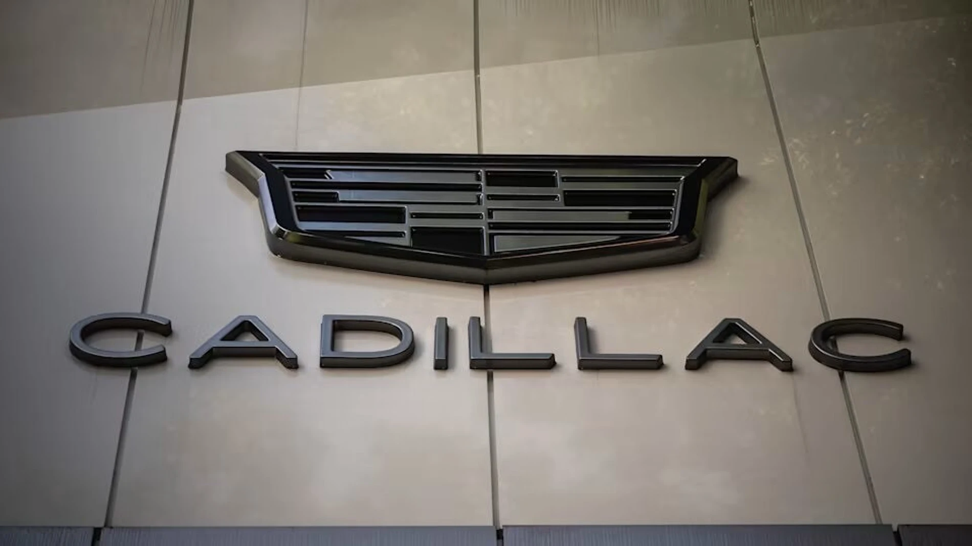 Logo de la marca de automóviles Cadillac. REMITIDA / HANDOUT por F1 Fotografía remitida a medios de comunicación exclusivamente para ilustrar la noticia a la que hace referencia la imagen, y citando la procedencia de la imagen en la firma 07/03/2025