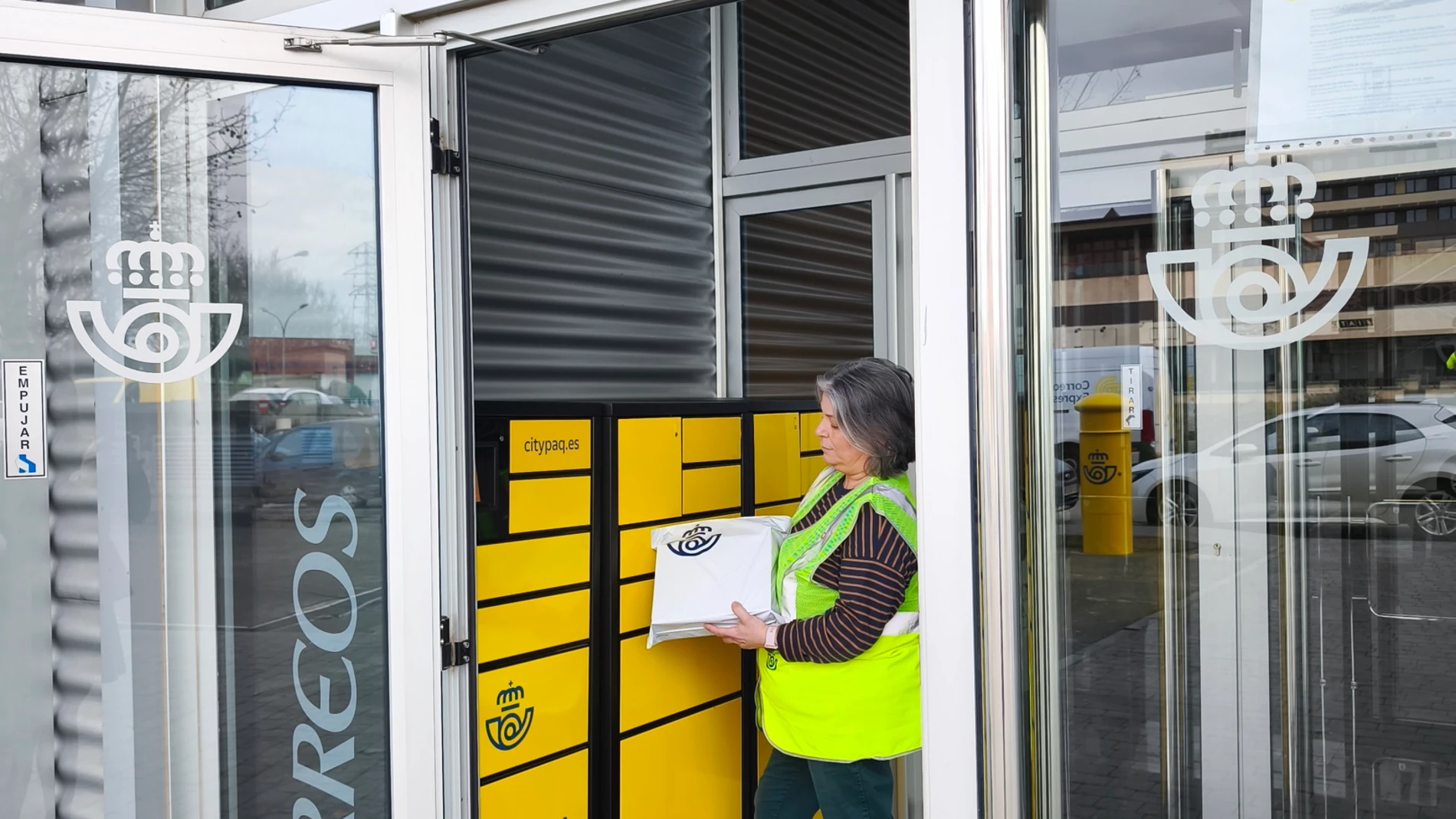 Correos mejora el servicio de San Juan de Mozarrifar con un nuevo Citypaq disponible las 24 horas REMITIDA / HANDOUT por CORREOS Fotografía remitida a medios de comunicación exclusivamente para ilustrar la noticia a la que hace referencia la imagen, y citando la procedencia de la imagen en la firma 07/03/2025