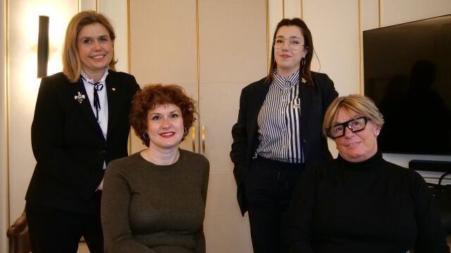 Mujeres sumiller en el Hotel Ritz 